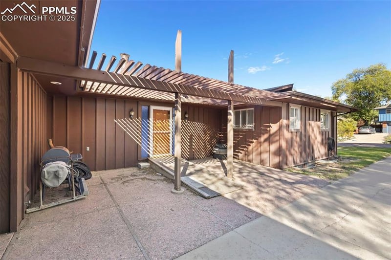 1815 Pejn Ave, Colorado Springs, CO 80904