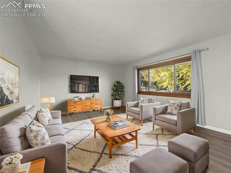 1815 Van Diest Rd, Colorado Springs, CO 80915