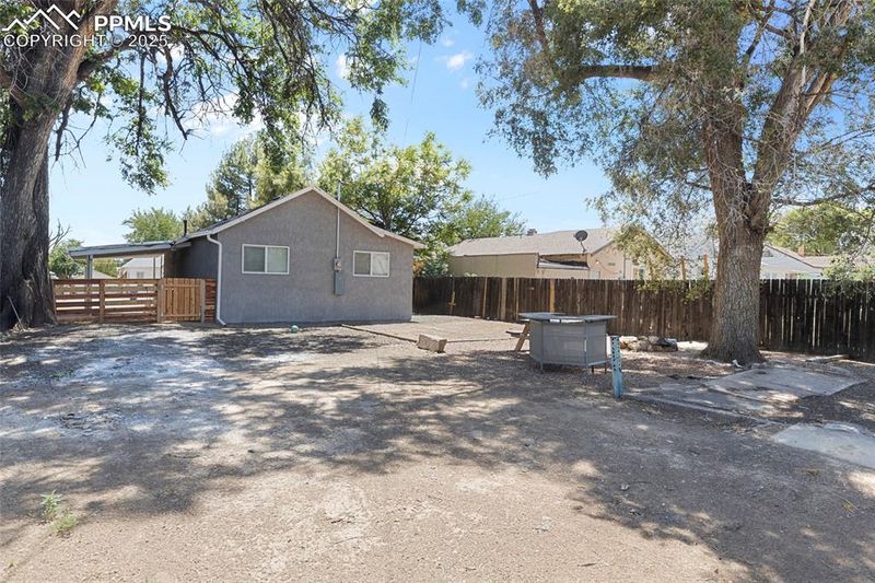 1817 E 10th St, Pueblo, CO 81001