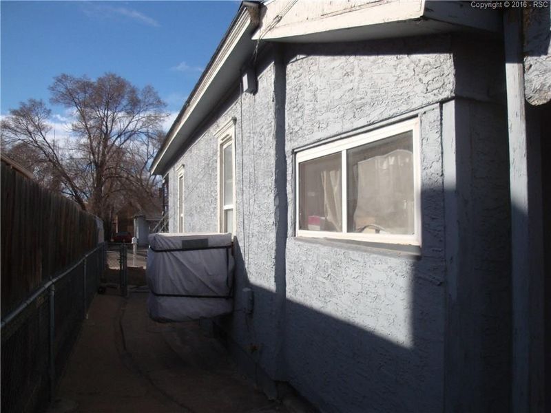1818 E Abriendo Ave, Pueblo, CO 81004