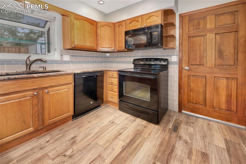 1818 Wooten Rd, Colorado Springs, CO 80915