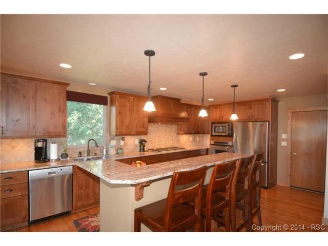 18190 Lakeview Ln, Monument, CO 80132