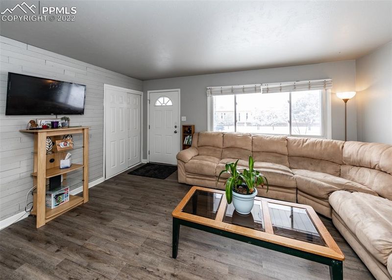 1823 Alpine Dr, Colorado Springs, CO 80909
