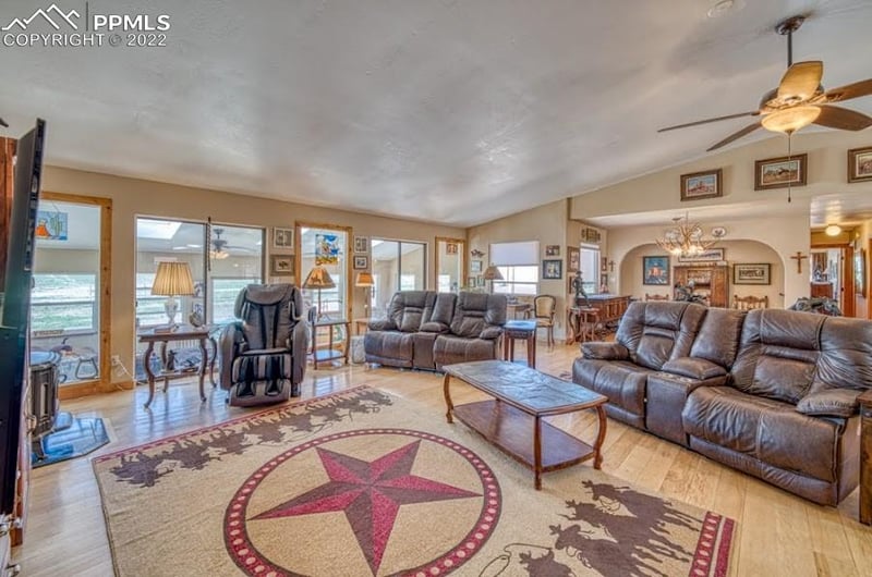 18233 Highway 115 Hw, Penrose, CO 81240