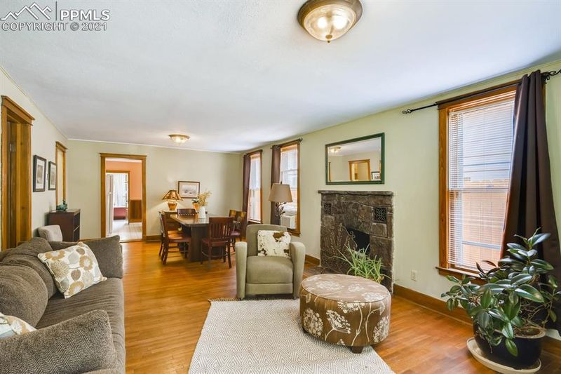 1825 W Pikes Peak Ave, Colorado Springs, CO 80904