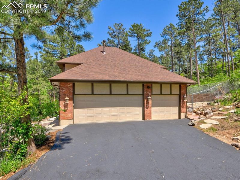1825 Pine Grove Ave, Colorado Springs, CO 80906