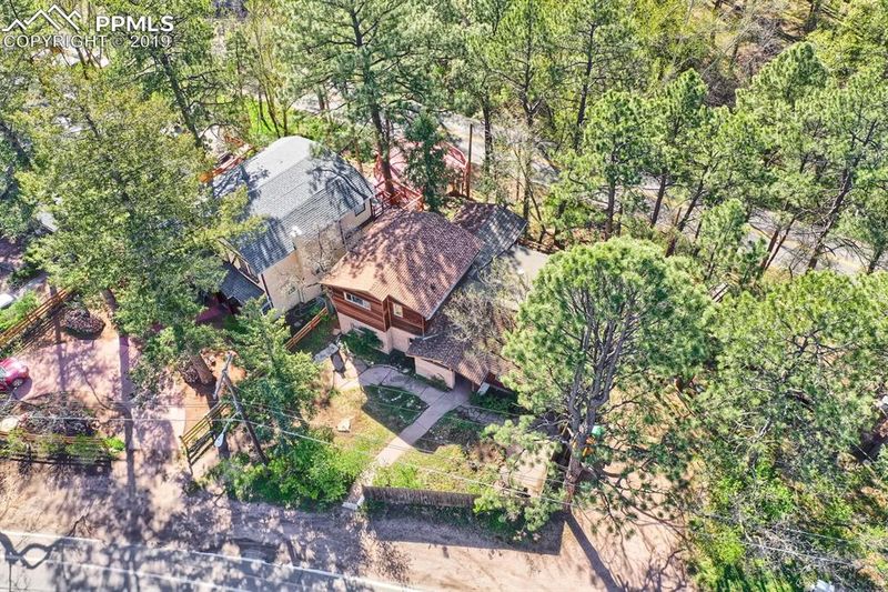 1827 Cheyenne Blvd, Colorado Springs, CO 80906