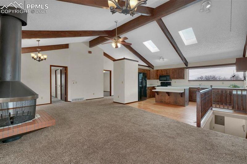 183 Stratmoor Dr, Colorado Springs, CO 80906