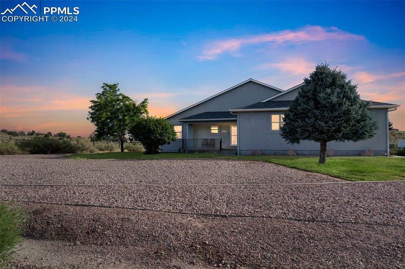 1833 W Galileo Dr, Pueblo, CO 81007
