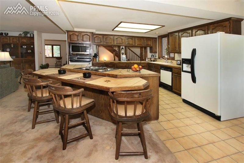 18402 Augusta Dr, Monument, CO 80132