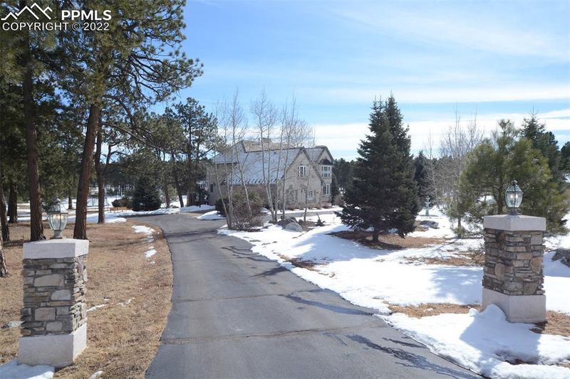 18435 Archers Dr, Monument, CO 80132