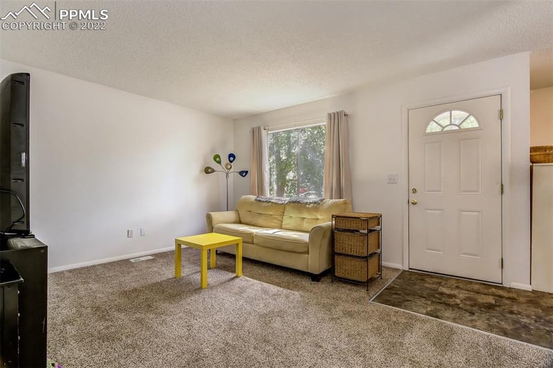 1844 Saratoga Dr, Colorado Springs, CO 80910