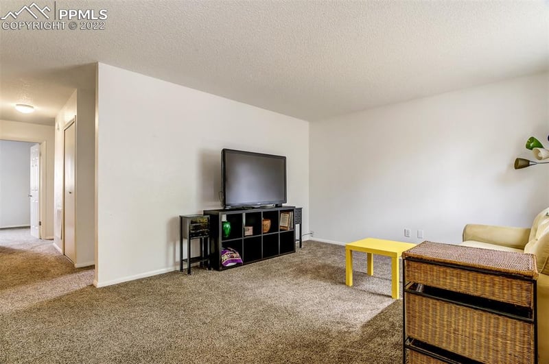 1844 Saratoga Dr, Colorado Springs, CO 80910