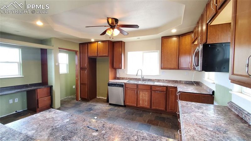 1845 Mesa Rd, Colorado Springs, CO 80904