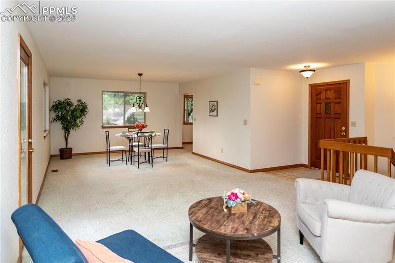 1845 Parkview Blvd, Colorado Springs, CO 80905