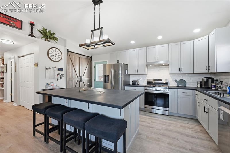 185 Circle Dr, Florissant, CO 80816