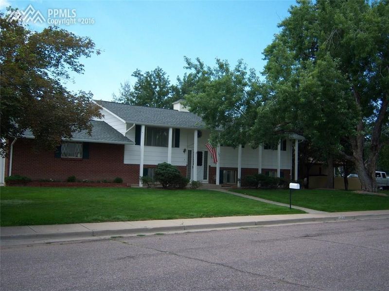185 Dexter St, Colorado Springs, CO 80911