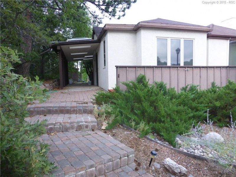 1850 Arroya St, Colorado Springs, CO 80906