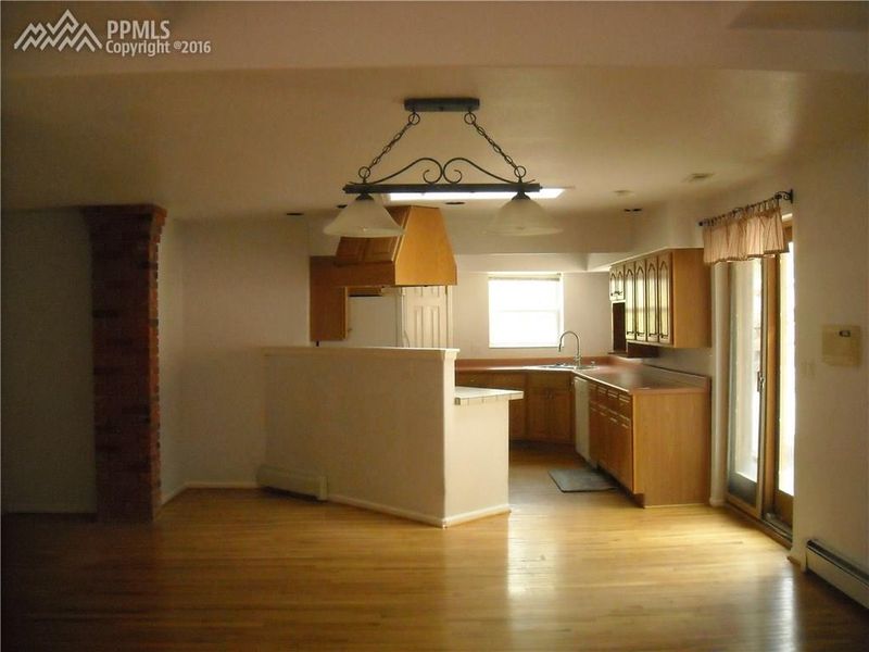 186 Crystal Park Rd, Manitou Springs, CO 80829