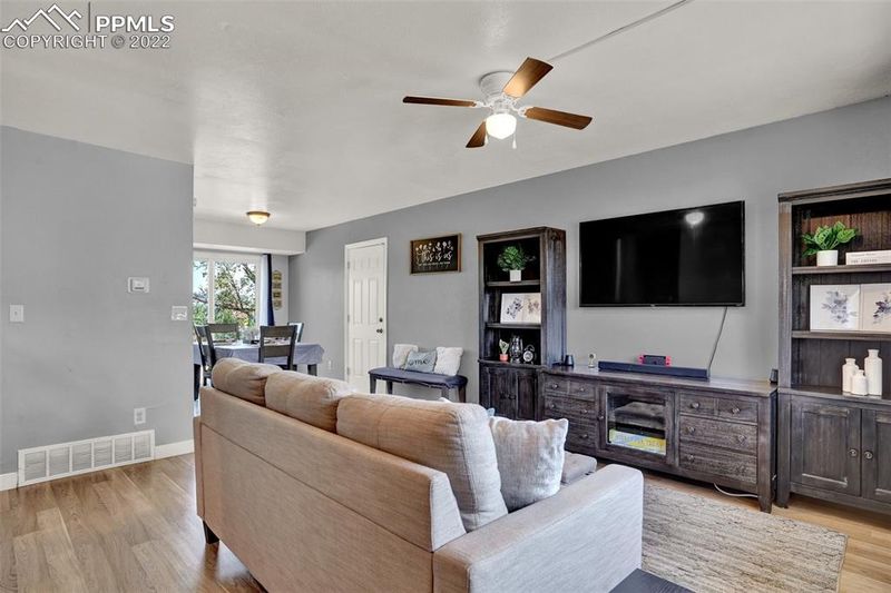 1860 S Chamberlin, Colorado Springs, CO 80906
