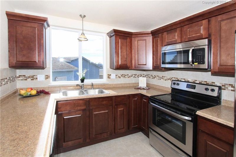 1860 Doherty Rd, Colorado Springs, CO 80916