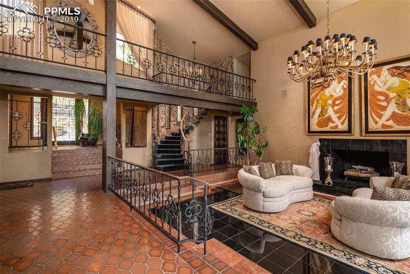 1860 Old Stage Rd, Colorado Springs, CO 80906