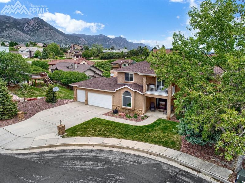 1860 Squire Ridge Ct, Colorado Springs, CO 80919