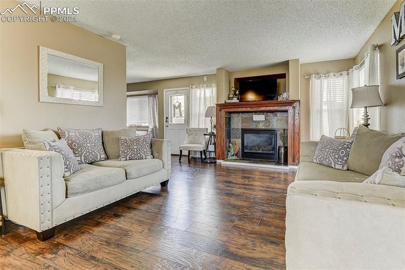 1867 Pinyon Jay Dr, Colorado Springs, CO 80951