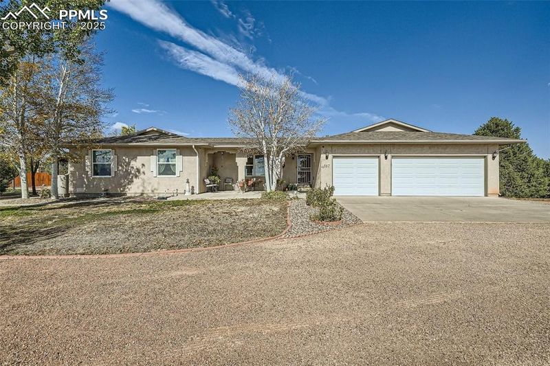 187 S Rolling Prairie Dr, Pueblo, CO 81007