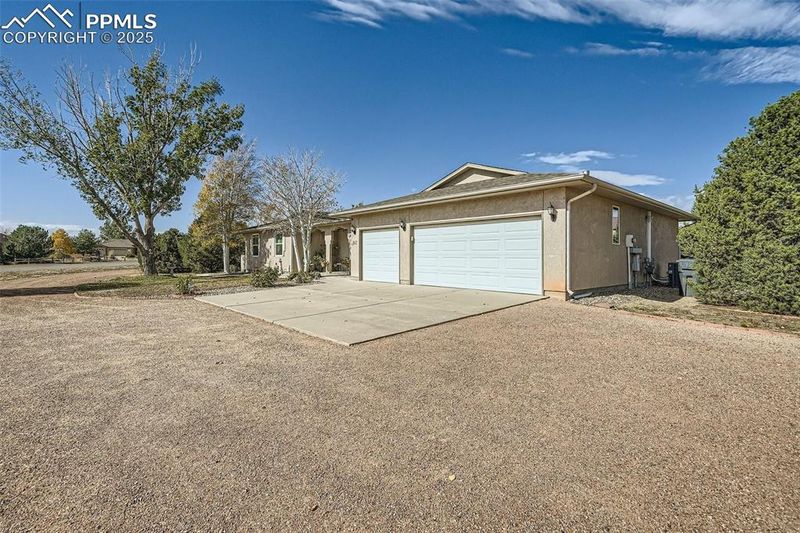 187 S Rolling Prairie Dr, Pueblo, CO 81007