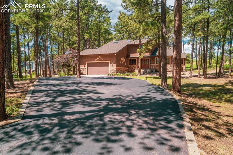 18740 St Andrews Dr, Monument, CO 80132