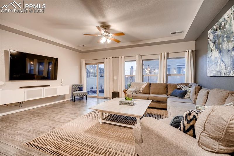 18755 Robins Dr, Denver, CO 80239