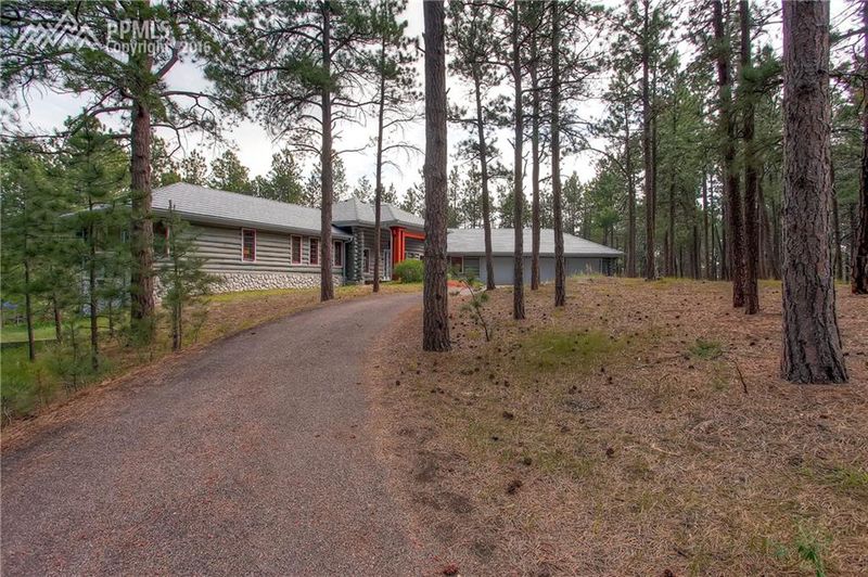 18755 St Andrews Dr, Monument, CO 80132