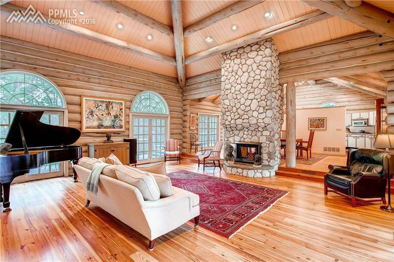 18755 St Andrews Dr, Monument, CO 80132
