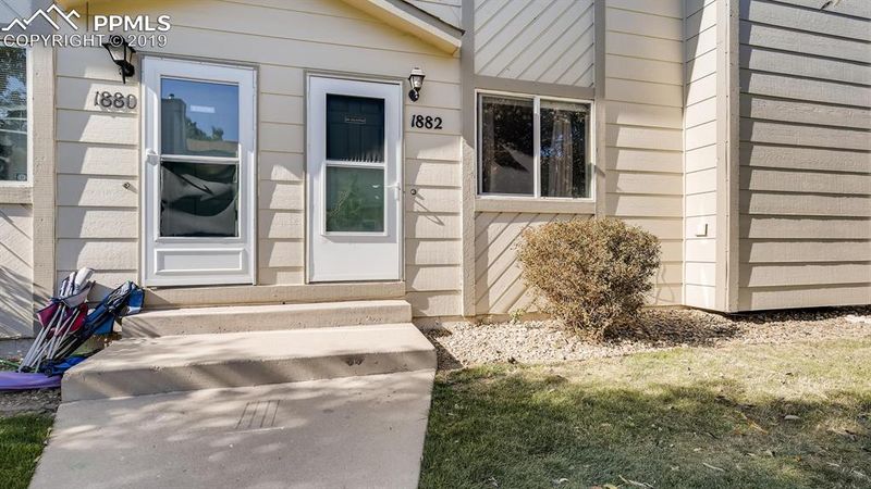 1882 Lanka Ln, Colorado Springs, CO 80915