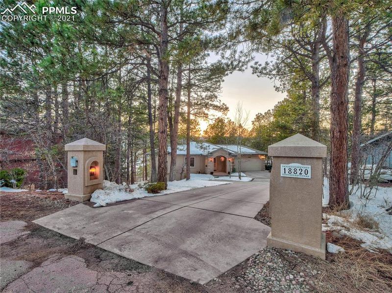 18820 Lake Forest Ln, Monument, CO 80132