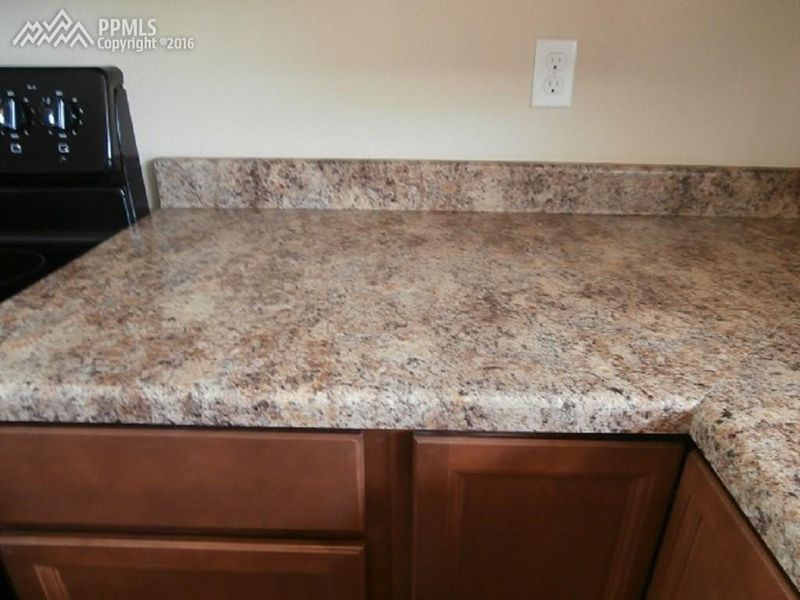 1885 Pima Dr, Colorado Springs, CO 80915
