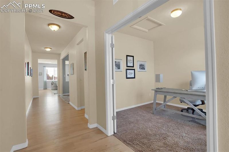 189 N Millbrook St, Aurora, CO 80018