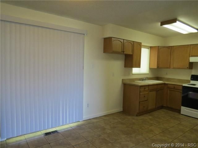 19 Macgregor Rd, Pueblo, CO 81001