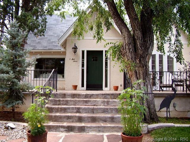19 Maple Ave, Colorado Springs, CO 80906