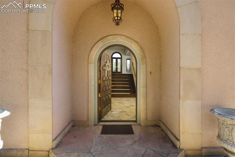 19 Upland Rd, Colorado Springs, CO 80906