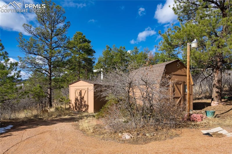 190 Woodmen Rd, Colorado Springs, CO 80919