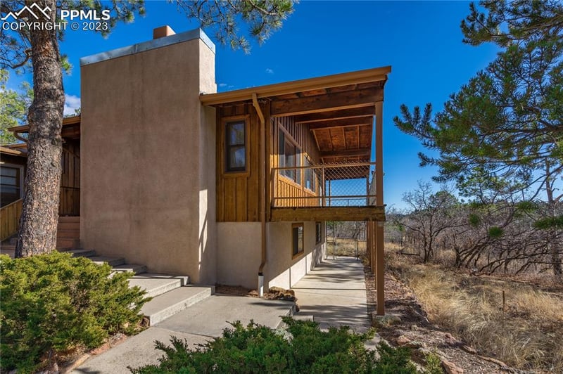 190 Woodmen Rd, Colorado Springs, CO 80919