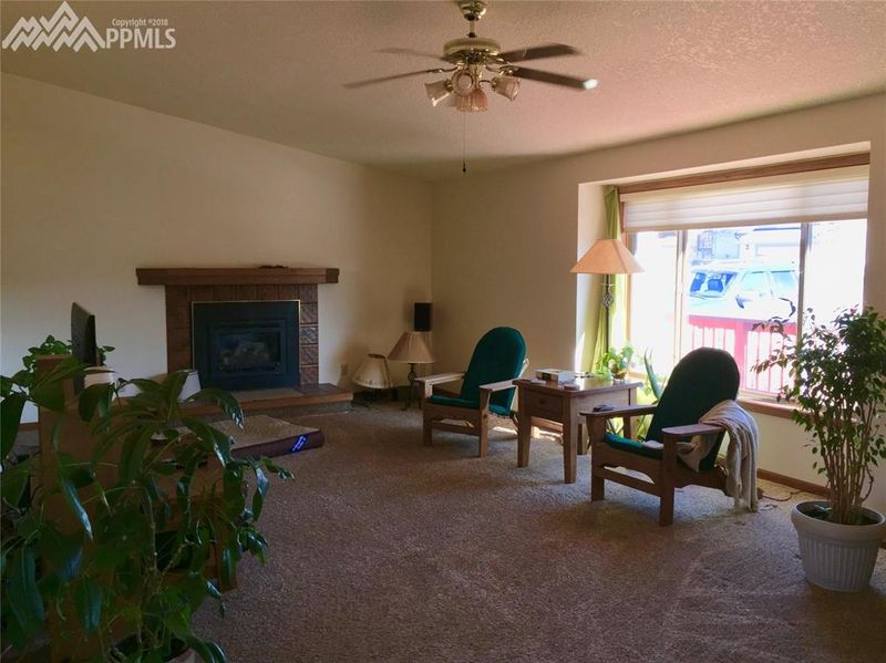 1900 Valley View Dr, Woodland Park, CO 80863