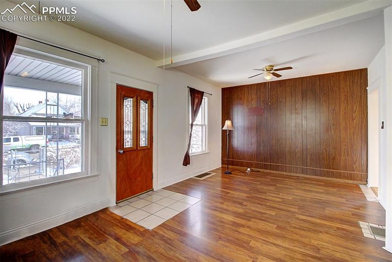 1903 Pine St, Pueblo, CO 81004