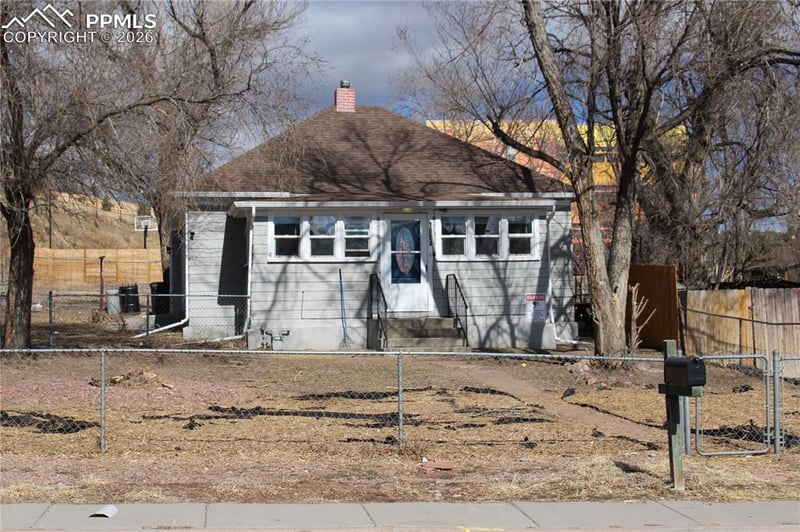 1904 Glenn St, Colorado Springs, CO 80904