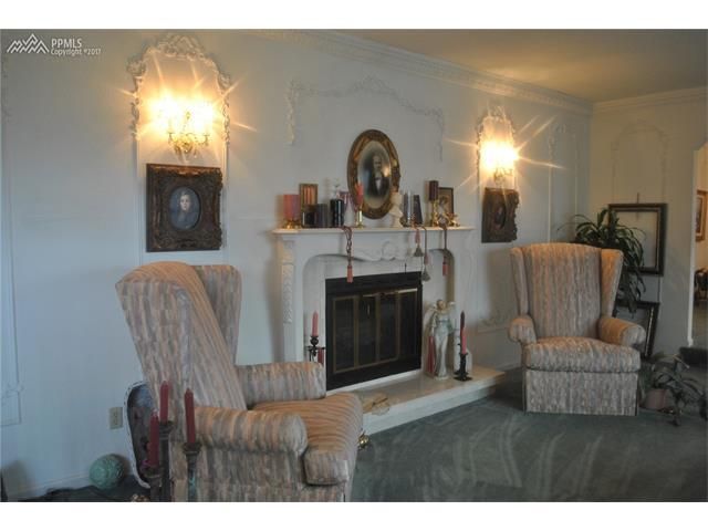 19045 Greenbrier Ln, Monument, CO 80132