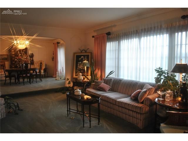 19045 Greenbrier Ln, Monument, CO 80132