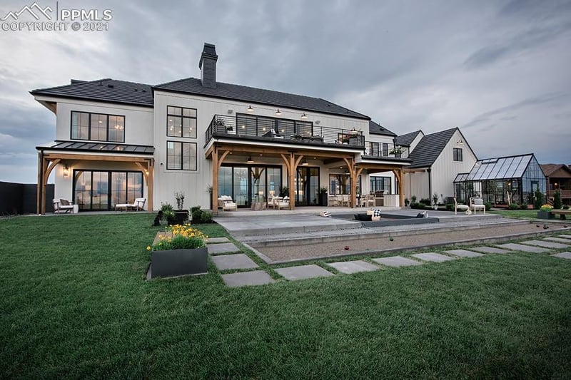 1905 Vine Cliff Hts, Colorado Springs, CO 80921