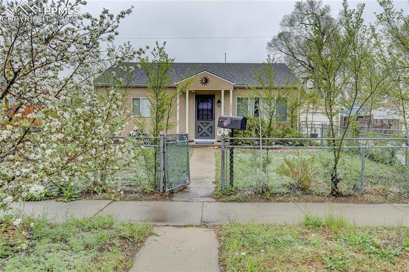 1907 S Cedar Ave, Colorado Springs, CO 80905